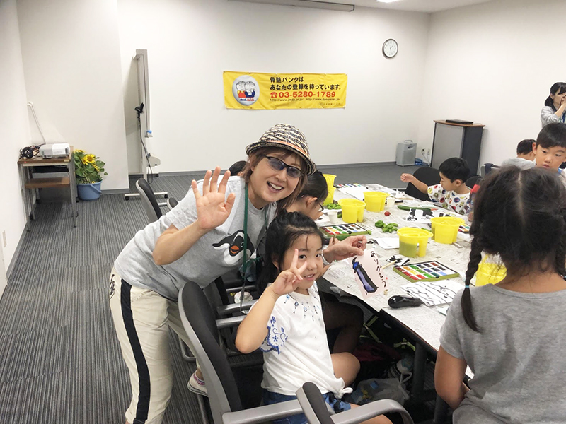 子供夏休み野外笑手紙教室の様子
